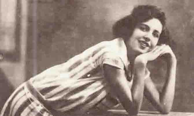 أمينة رزق في شبابها