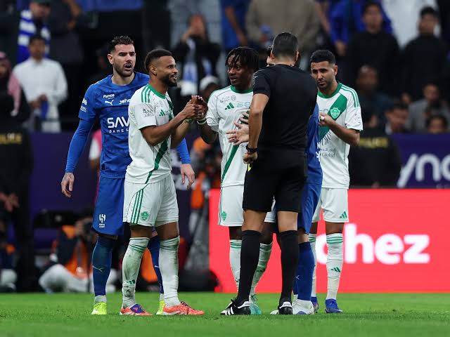 الهلال ضد الأهلي