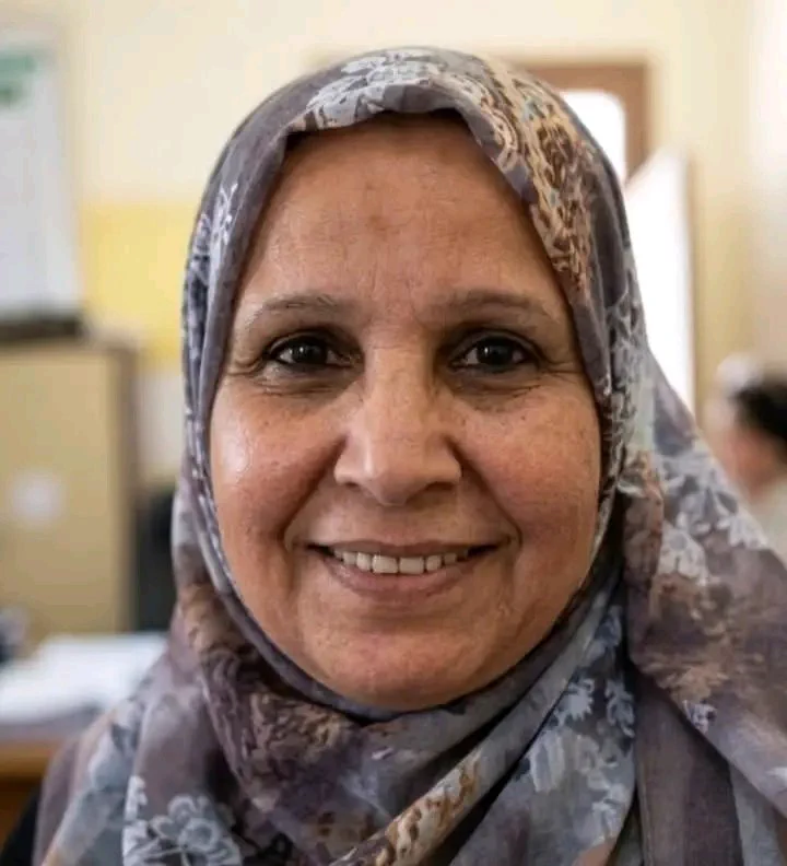 مديرة المدرسة صالحة أبو الفضل